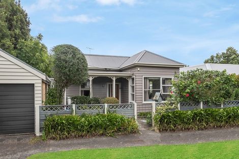 Photo of property in 2 Leslie Avenue, Sandringham, Auckland, 1025