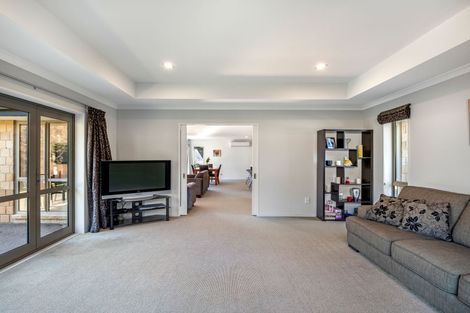 Photo of property in 12 Hawthorn Mews, Rangiora, 7400
