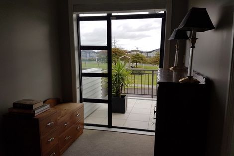 Photo of property in 14 Trecarne Street, Karaka, Papakura, 2113