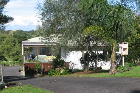 Photo of property in 194 Old Titirangi Road, Titirangi, Auckland, 0604
