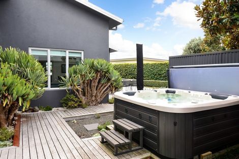 Photo of property in 24 Coleraine Drive, Rototuna, Hamilton, 3210