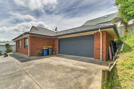 Photo of property in 115c Woodglen Road, Glen Eden, Auckland, 0602