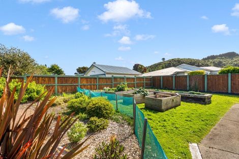 Photo of property in 5 Kenward Crescent, Featherston, 5710