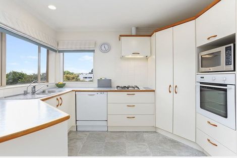 Photo of property in 35 Elan Place, Stanmore Bay, Whangaparaoa, 0932