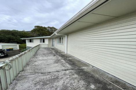 Photo of property in 16 Cypress Place, Sunnynook, Auckland, 0620