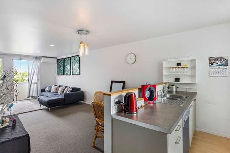 Photo of property in 48 Albionvale Road, Glen Eden, Auckland, 0602