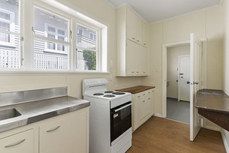 Photo of property in 48 Walmer Road, Point Chevalier, Auckland, 1022