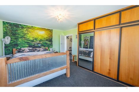 Photo of property in 1 Regent Street, Waimate, 7924