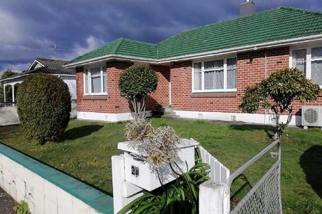 Photo of property in 2a Sutherland Avenue, Silverstream, Upper Hutt, 5019