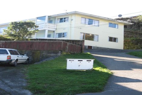 Photo of property in 7a Omega Street, Newlands, Wellington, 6037