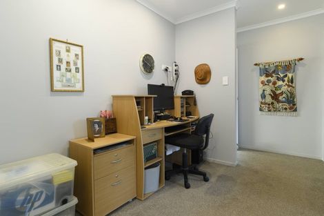 Photo of property in 16 Vista Close, Omokoroa, 3114