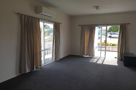 Photo of property in 33 Addison Drive, Glendene, Auckland, 0602