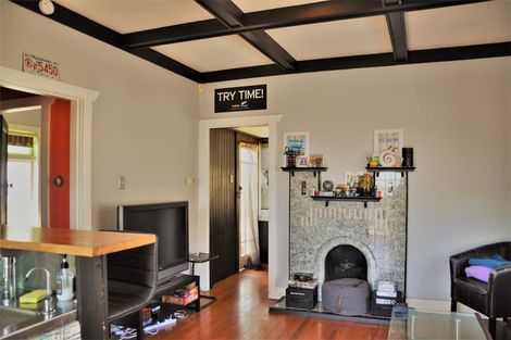 Photo of property in 4 Keystone Avenue, Mount Roskill, Auckland, 1041