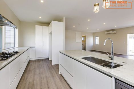 Photo of property in 11 Regis Park Drive, Pukekohe, 2120