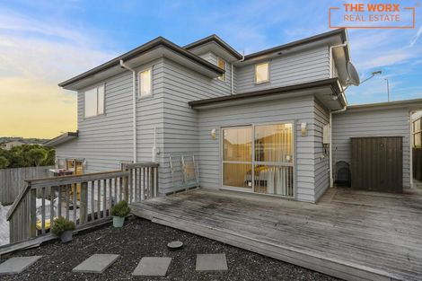 Photo of property in 11 Regis Park Drive, Pukekohe, 2120