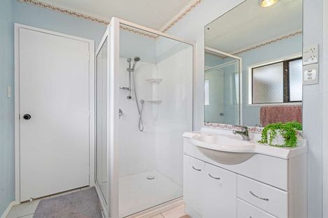 Photo of property in 1/248 Great North Road, Henderson, Auckland, 0612