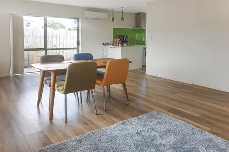 Photo of property in 128a Gloucester Road, Manurewa, Auckland, 2102