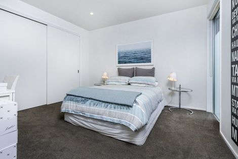 Photo of property in 28 Muritai Road, Milford, Auckland, 0620