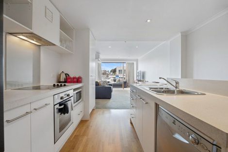 Photo of property in Algarve Apartments, 109/332 Maunganui Road, Mount Maunganui, 3116