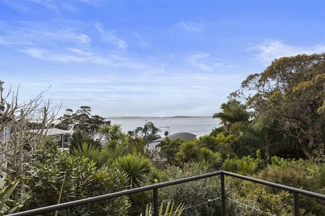 Photo of property in 127 Mellons Bay Road, Mellons Bay, Auckland, 2014