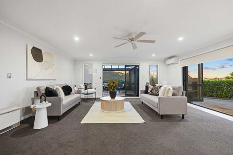 Photo of property in 2 Stonebridge Road, Temple View, Hamilton, 3289