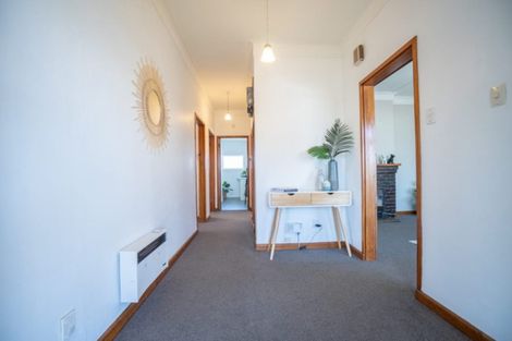 Photo of property in 67 Shamrock Street, Takaro, Palmerston North, 4412