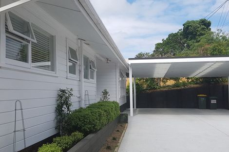 Photo of property in 8 Peter Terrace, Castor Bay, Auckland, 0620