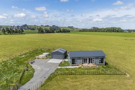 Photo of property in 1968 Kimbolton Road, Kiwitea, Feilding, 4777