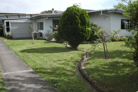Photo of property in 16 Reeve Street, Foxton, 4814