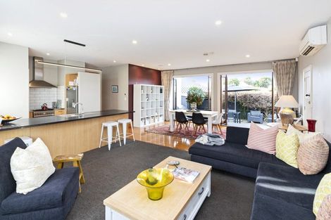 Photo of property in 32 Taylors Avenue, Bryndwr, Christchurch, 8052