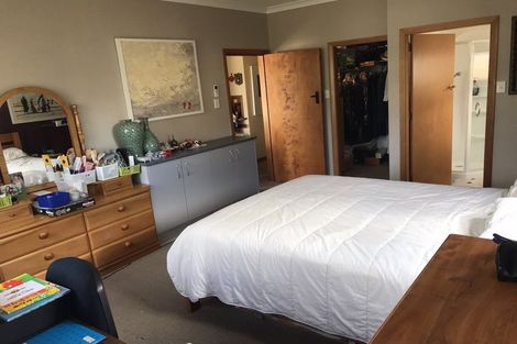 Photo of property in 18 Jensen Street, Hokowhitu, Palmerston North, 4410