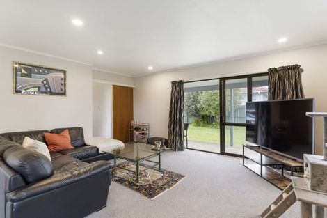 Photo of property in 14a Karaka Street, New Lynn, Auckland, 0600