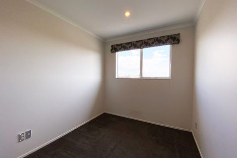 Photo of property in 33 Saint Maroun Rise, The Gardens, Auckland, 2105
