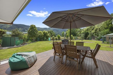 Photo of property in 6b Lady Cobham Grove, Anakiwa, Picton, 7281