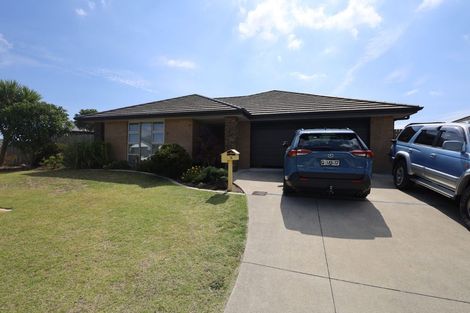 Photo of property in 16 Te Kio Crescent, Papamoa Beach, Papamoa, 3118