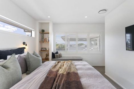 Photo of property in 87 Sylvan Avenue, Northcote, Auckland, 0627