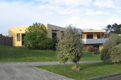 Photo of property in 8 Ruapehu Drive, Fitzherbert, Palmerston North, 4410