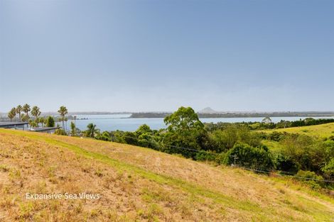 Photo of property in 2 Ranginui Loop Road, Welcome Bay, Tauranga, 3175