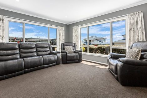 Photo of property in 34 Margaret Shields Avenue, Aotea, Porirua, 5024