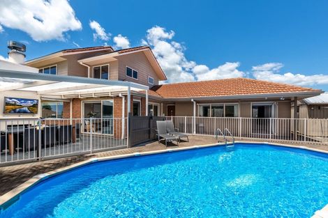 Photo of property in 11 Hinton Place, Pyes Pa, Tauranga, 3112