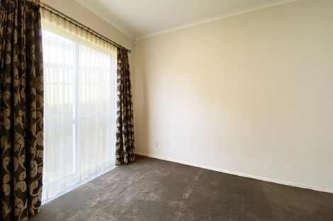 Photo of property in 33 Saint Maroun Rise, The Gardens, Auckland, 2105