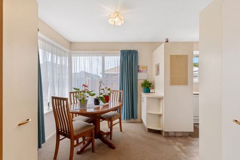 Photo of property in 3/35 Avonhead Road, Avonhead, Christchurch, 8042