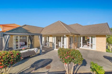 Photo of property in 38 Dannemora Drive, Dannemora, Auckland, 2016