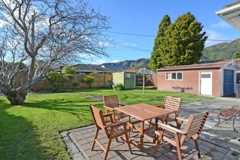 Photo of property in 39 Atiawa Crescent, Waiwhetu, Lower Hutt, 5010