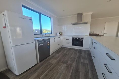 Photo of property in 16 Morton Street, Edendale, 9825