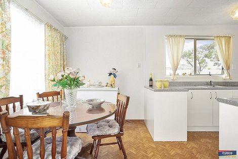 Photo of property in 7 Funnell Place, Manurewa, Auckland, 2102