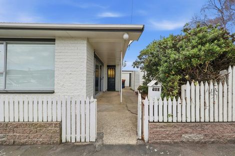 Photo of property in 160 Macandrew Road, South Dunedin, Dunedin, 9012