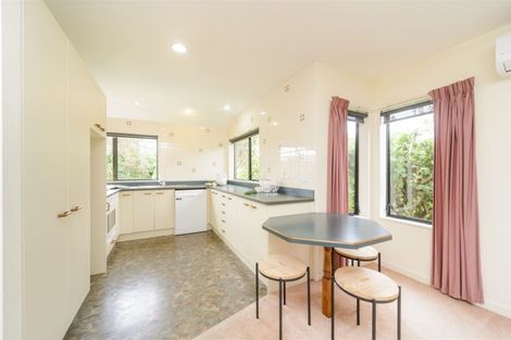 Photo of property in 127 Summerhill Drive, Fitzherbert, Palmerston North, 4410