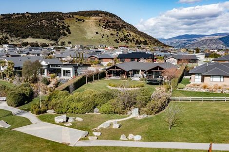 Photo of property in 7 Liverpool Way, Wanaka, 9305