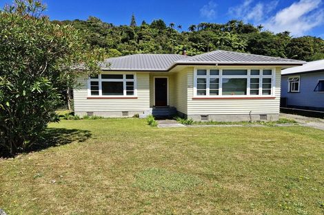 Photo of property in 82 Marlborough Street, Greymouth, 7805